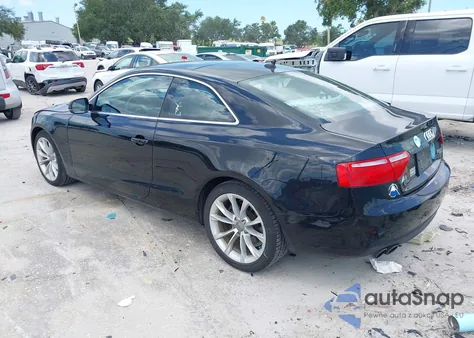 2013 Audi A5 2.0T Premium z USA, uszkodzony, nr VIN WAUCFAFR7DA039284